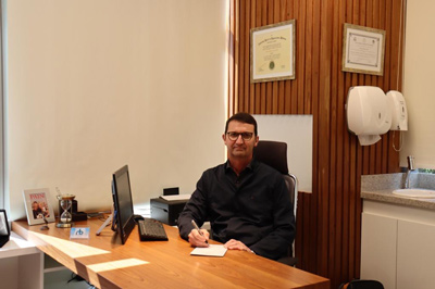 Dr. Renato Bender Castro